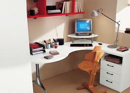 Какие бывают письменные столы
